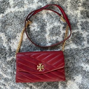 Tory Burch- Kira Chevron Chain Wallet Purse